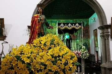 Los 8 pasos de la procesión del Viernes Santo, a punto en la Basílica de Telde (Foto TA)